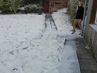 Pee in the snow: free dhuwur definisi xxx clip mov 94