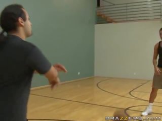 Capri cavanni fucked lược tại bóng rổ tòa án mov