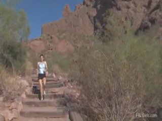 Emilie menee varten the jog ja stretcthis henkilöitä