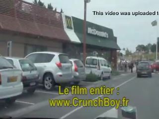 Sexe au restaurant exhib mac donalds des jeunes se sucent leur grosse bijten sous