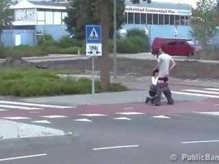 Julkinen suihinotto at a crosswalk